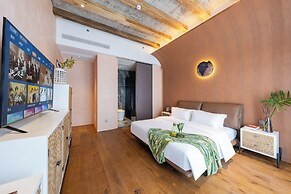 Nemo's Home seaside INN