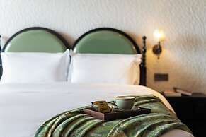 Nemo's Home seaside INN