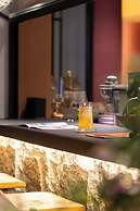 Nemo's Home seaside INN