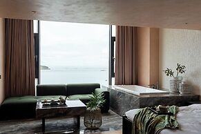 Nemo's Home seaside INN