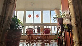 Mommy's home with breadfast and more