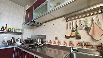 Mommy's home with breadfast and more