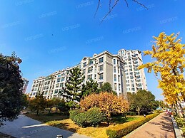 Mommy's home with breadfast and more