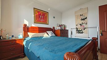 Mommy's home with breadfast and more