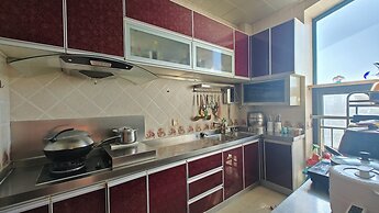 Mommy's home with breadfast and more