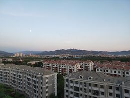 Mommy's home with breadfast and more