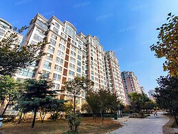 Mommy's home with breadfast and more