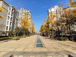 Mommy's home with breadfast and more