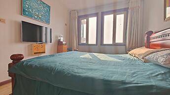 Mommy's home with breadfast and more