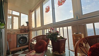 Mommy's home with breadfast and more