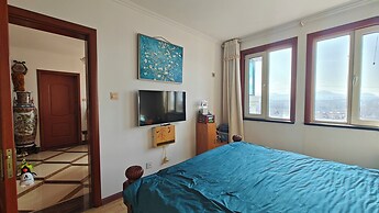 Mommy's home with breadfast and more