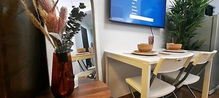 Air Residences-Contemporary Scandi w/Skyline view