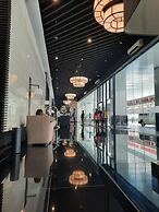 Air Residences-Contemporary Scandi w/Skyline view