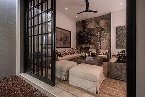 No77 Leyn Baan The One Group of Hotels