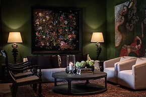 No77 Leyn Baan The One Group of Hotels