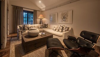 No77 Leyn Baan The One Group of Hotels