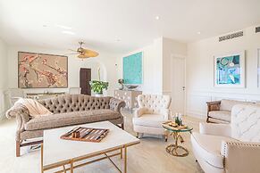 Luxury Family Escape Golf & Pool Retreat