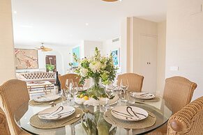 Luxury Family Escape Golf & Pool Retreat