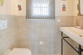 Luxury Family Escape Golf & Pool Retreat