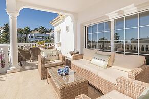 Luxury Family Escape Golf & Pool Retreat