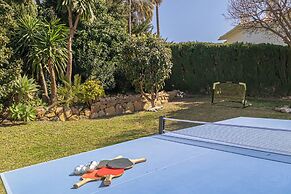 Luxury Family Escape Golf & Pool Retreat