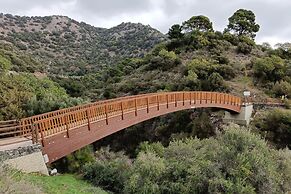 Luxury Family Escape Golf & Pool Retreat