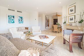 Luxury Family Escape Golf & Pool Retreat