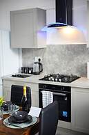 Ol-mumps Cosy 2bd Free Parking & Wifi