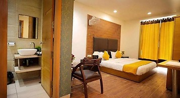 Fabhotel Siya Residency