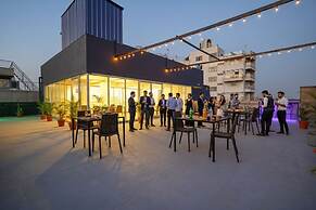 Oriva Joven's Central - Brigade Road