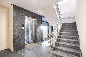 Oriva Joven's Central - Brigade Road