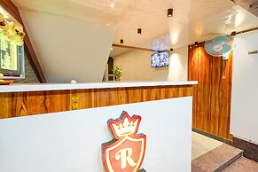 FabExpress Royal N Comforts