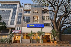 FabExpress Royal N Comforts