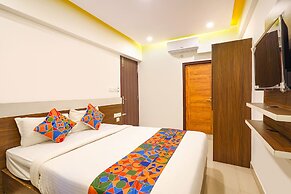 FabExpress Royal N Comforts