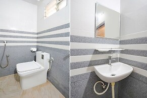 FabExpress Royal N Comforts