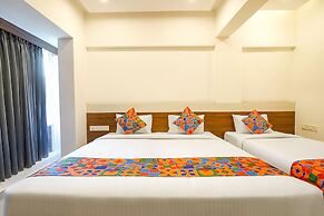 FabExpress Royal N Comforts