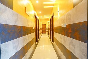 FabExpress Royal N Comforts