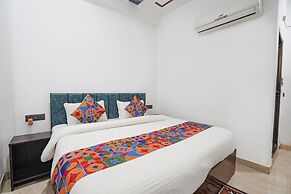 Fabhotel The Oak Tree