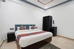 Fabhotel The Oak Tree