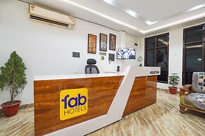 Fabhotel The Oak Tree