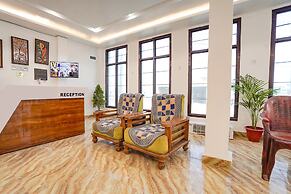 Fabhotel The Oak Tree