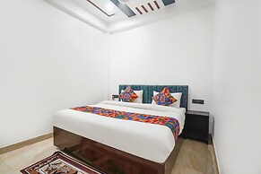 Fabhotel The Oak Tree