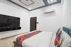 Fabhotel The Oak Tree