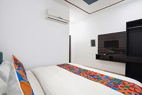 Fabhotel The Oak Tree