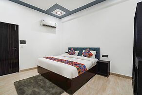 Fabhotel The Oak Tree