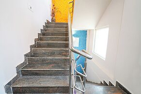 FabExpress La Palma Residency