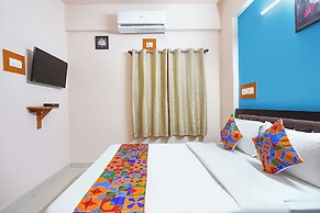 FabExpress La Palma Residency