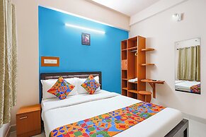 FabExpress La Palma Residency