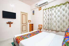 FabExpress La Palma Residency