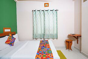 FabExpress La Palma Residency